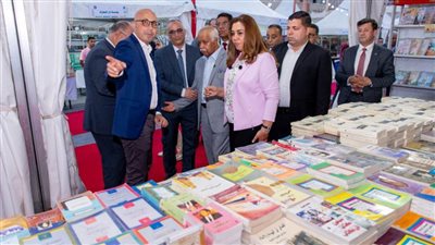 محافظ دمياط ورئيس هيئة الكتاب يفتتحان الدورة الـ 4 لمعرض رأس البر