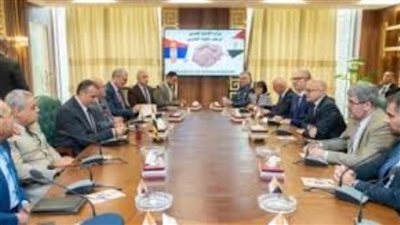 وزير الإنتاج الحربي يبحث مع وزير دفاع صربيا آليات تعزيز التعاون