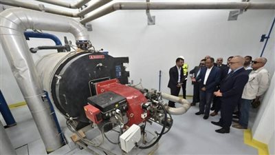 وزير الإسكان يتفقد محطة معالجة الصرف الصحي 