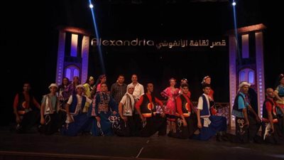 الفلكلور السكندري يحيي ليالي ثقافتنا في إجازتنا على مسرح قصر الأنفوشي 
