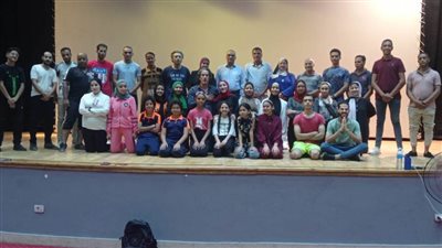 رئيس هيئة قصور الثقافة يشهد تدريبات 