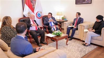 وزير الصحة يستقبل السفير الكوبي لدى مصر لبحث سبل تعزيز التعاون بين الدولتين في مختلف المجالات الصحية (صور)