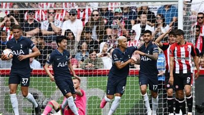 توتنهام يتعادل 2-2 مع برينتفورد في الدوري الإنجليزي