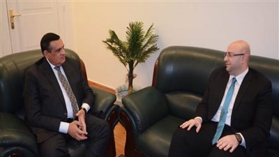 وزير التنمية المحلية يتابع مع محافظ بني سويف تنفيذ المشروعات والمبادرات الرئاسية 