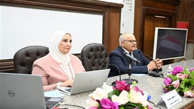 القباج تشارك في ندوة بجامعة القاهرة ضمن معسكر القيادة الفعالة الأول تحت عنوان 