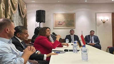 وزيرة الهجرة تلقي أبناء الجالية المصرية العاملة والمقيمة بقبرص (صور)
