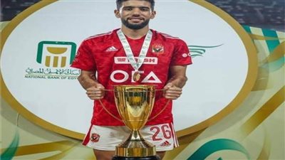 الأهلي يوافق على إعارة القندوسي إلى سيراميكا كليوباترا