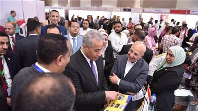 وزير العمل يفتتح ملتقى توظيف يوفر 10 آلاف فرصة في 80 شركة لشباب القاهرة
