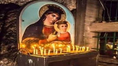 الكنائس الأرثوذكسية تحتفل بليلة عيد السيدة العذراء مريم