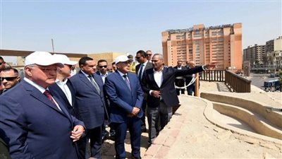 رئيس الوزراء يفتتح ويتفقد عددا من المواقع الأثرية والتراثية بعد ترميمها وصيانتها (صور)