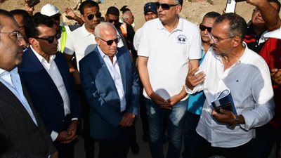 وزير الرياضة ومحافظ بورسعيد يتفقدان أعمال تطوير استاد النادي المصري الجديد