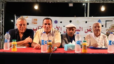 معرض السويس للكتاب يحتفي بـ 