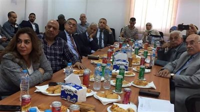 وزير قطاع الأعمال العام يتفقد أعمال بناء المصانع الجديدة بشركة دمياط للغزل والنسيج