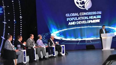 رئيس هيئة الرعاية الصحية يشارك في جلسة 