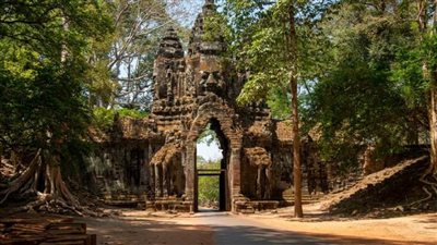 العثور على مدينة الآلهة المفقودة في غابة كثيفة بعد 1000 عام غرب كمبوديا