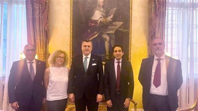 في زيارته لموسكو..وزير السياحة والآثار يعقد لقاءات مهنية مع منظمي الرحلات الروس