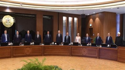 مجلس الوزراء يقف دقيقة حدادا على أرواح ضحايا الحادثين الأليمين في المغرب وليبيا (صور)