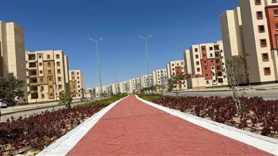 وزير الإسكان يُتابع موقف وحدات 