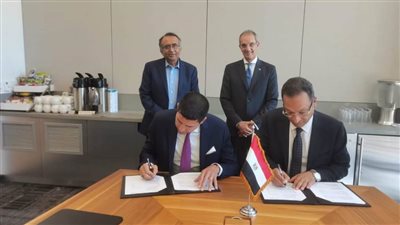وزير الاتصالات يشهد توقيع مذكرة تفاهم مع 