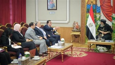 وزير الصحة يلتقي قداسة البابا تواضروس الثاني لمناقشة التعاون في القطاع الصحي (صور)