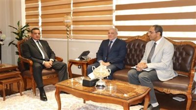 وزير التنمية المحلية يلتقي رئيس هيئة تنمية الصعيد 