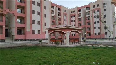 وزير الإسكان يتابع موقف المشروعات السكنية والخدمية بمدينة قنا الجديدة