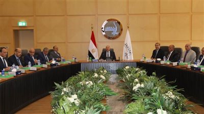 وزير النقل: ضرورة التوسع في الدخول في أنشطة اخرى بخلاف الطرق والكباري