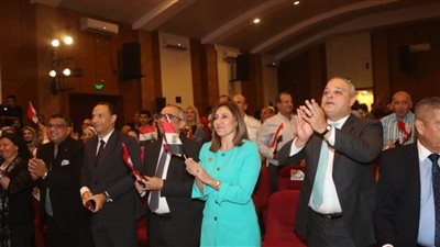 وزيرة الثفافة تشهد احتفالية قصور الثقافة«مصر 5000 سنة حضارة.. 50 سنة عبور» 