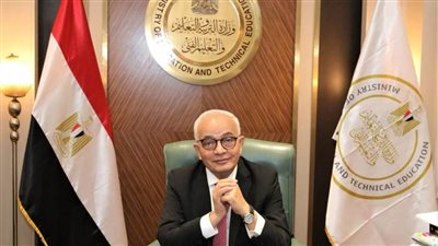 وزير التعليم يوقع قرارات تعاقد المعلمين الجدد الناجحين في مسابقة 30 ألف معلم السنة الأولى