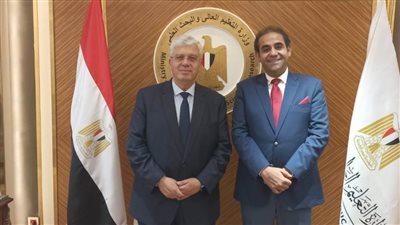 التعليم العالي: قرار وزاري بتكليف د. شريف صالح قائمًا بعمل رئيس قطاع الشئون الثقافية والبعثات بالوزارة