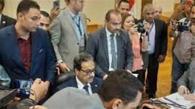 فريد زهران يتقدم باوراق ترشحه فى انتخابات الرئاسية 2024