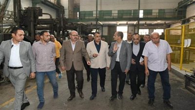 وزير الإنتاج الحربي يتابع انتظام سير العمل في 