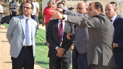  وزير قطاع الأعمال يستعرض مشروعات التطوير العقاري وتعظيم الاستفادة من أراضي شركة النصر للإسكان والتعمير