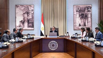 رئيس الوزراء يتابع موقف تطوير المجمعات الاستهلاكية وبرنامج الشراكة مع القطاع الخاص