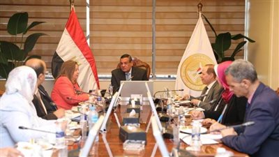 وزير التنمية المحلية يلتقي الرئيس التنفيذي لصندوق الإسكان الاجتماعي