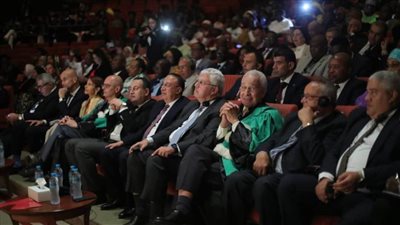 وزير التعليم العالي يشهد حفل تخرج الدفعة 18 بجامعة سنجور