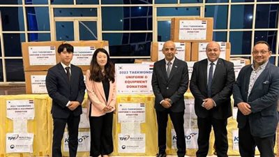 المركز الثقافي الكوري يهدي الاتحاد المصري للتايكوندو مجموعة من الأدوات التدريبية