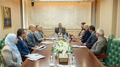 وزير الدولة للإنتاج الحربي يستقبل ممثلي