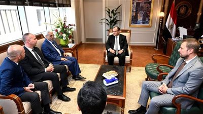 وزير التجارة والصناعة يلتقي وفد شركة توموسان التركية لبحث فرص ومقومات الاستثمار بالسوق المصري