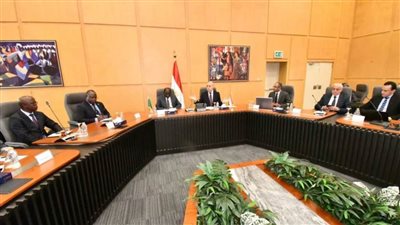 وزير الإسكان يعرض على نظيره الزامبي التجربة العمرانية المصرية خاصة في مجال إسكان محدودي الدخل ومشروعات البنية الأساسية