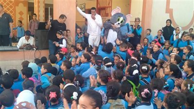 ورش للأطفال وأغاني من الطرب الأصيل ضمن قافلة قصور الثقافة بقرية السعدية  