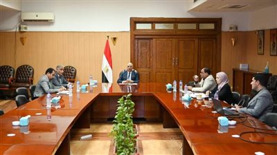 وزير الري يتابع موقف المشروعات المائية وتدبير الأراضي لتنفيذ مشروعات خدمية بمراكز 