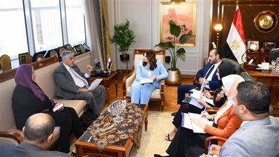 وزيرة الهجرة تستقبل خبيرًا مصريًا بالولايات المتحدة متخصص في مجال البترول وإدارة المخلفات الصناعية 