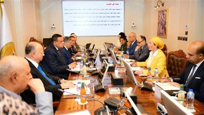 وزيرا التنمية المحلية والبيئة ومحافظ القاهرة يستعرضون مستجدات مشروع إدارة تلوث الهواء وتغير المناخ بالقاهرة الكبرى والموقف التنفيذي لمنظومة المخلفات الصلبة بالعاصمة 
