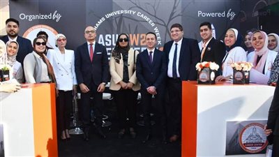 رئيس جامعة عين شمس يفتتح فعاليات الأسبوع التوظيفي للجامعة 