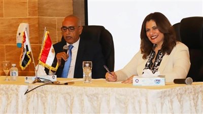 وزيرة الهجرة تلتقي أقطاب وأبناء الجالية المصرية بجدة ضمن 