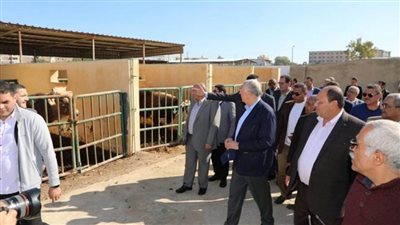   وزير الزراعة يفتتح أكبر مركز للتلقيح الاصطناعي في الشرق الأوسط (صور)