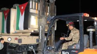 مصدر عسكري بالقوات المسلحة الأردنية: إنزال مساعدات إغاثية بواسطة مظلات في غزة