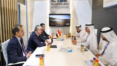 رئيس اقتصادية قناة السويس يلتقي رئيس مجموعة موانئ دبي العالمية لبحث التعاون المشترك (صور)