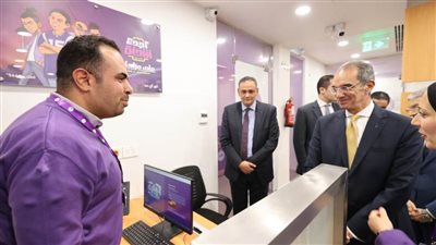 وزير الاتصالات وتكنولوجيا المعلومات يفتتح مكتب بريد مطاى بعد تطويره